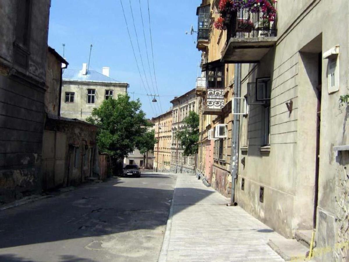 Ok Apartments Nasypna Leópolis Exterior foto